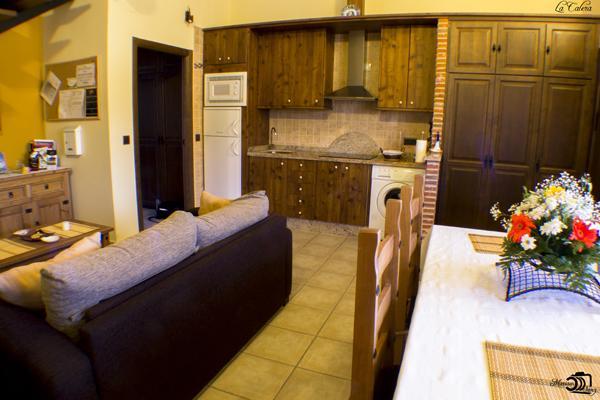 Apartamentos Rurales El Calama Zarza De Granadilla Esterno foto